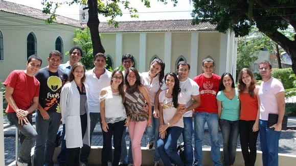 Estudantes da FMB-UFBA visitam o INESS