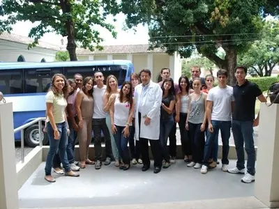 Estudantes de medicina visitam o Iness