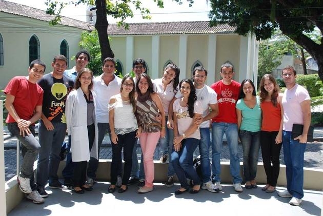 Estudantes da FMB-UFBA visitam o INESS