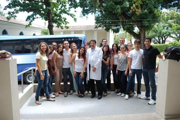 Estudantes de medicina visitam o Iness